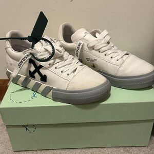 Off-White Sneakers